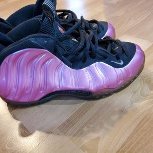 Nike Air Foamposite One Pearlized Pink